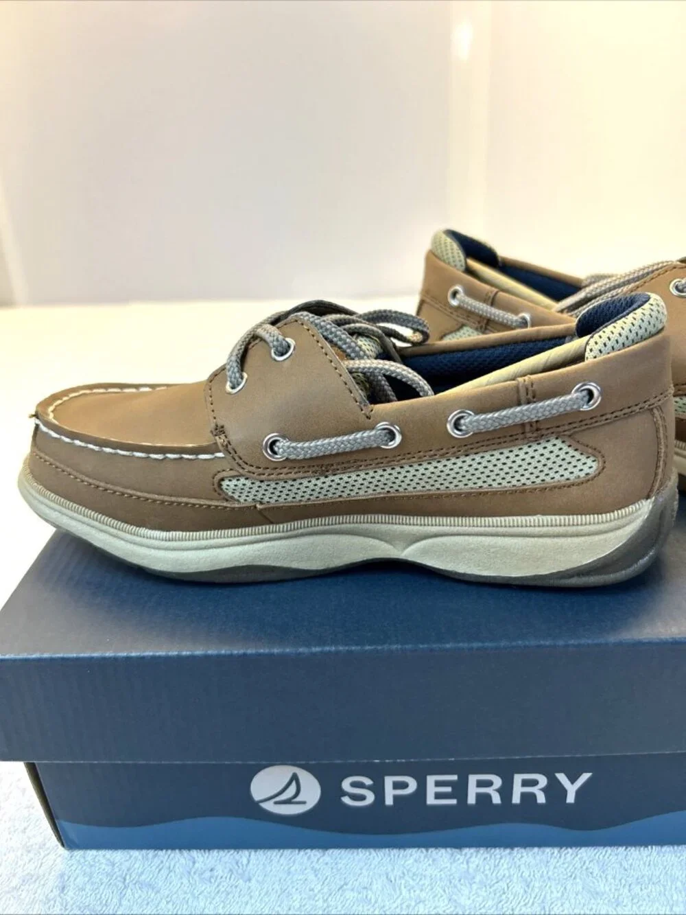 Sperry Top-Sider Boat Shoes Youth Kids 3M Tan Leather Rubber Sole Tie New in Box